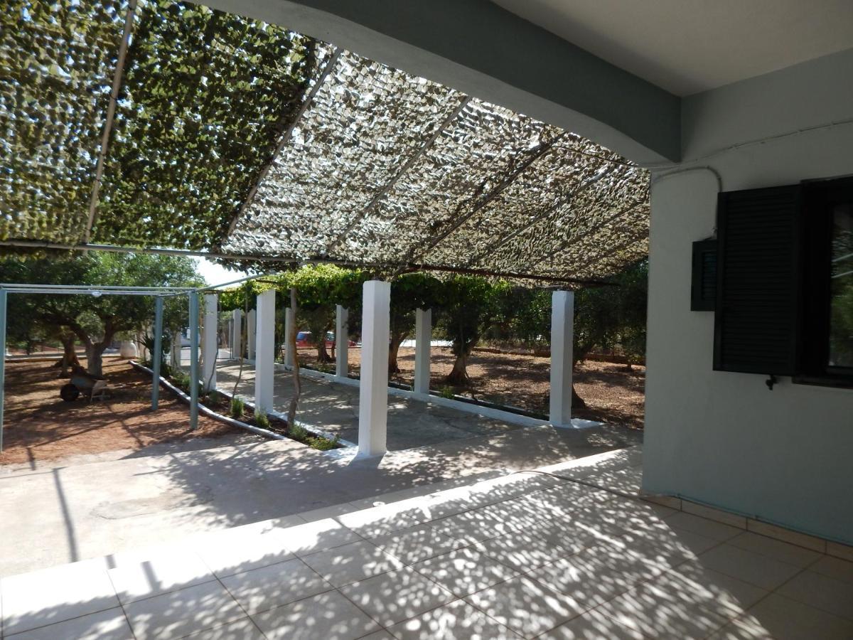Ninemia Country House Vromonérion Buitenkant foto